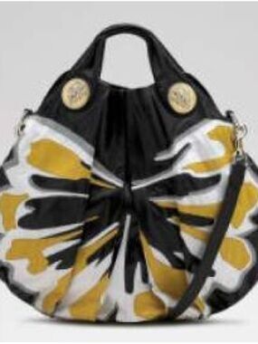 Gucci Medallion Shoulder Bag Purse handbag Black Yellow White Gold Hardware